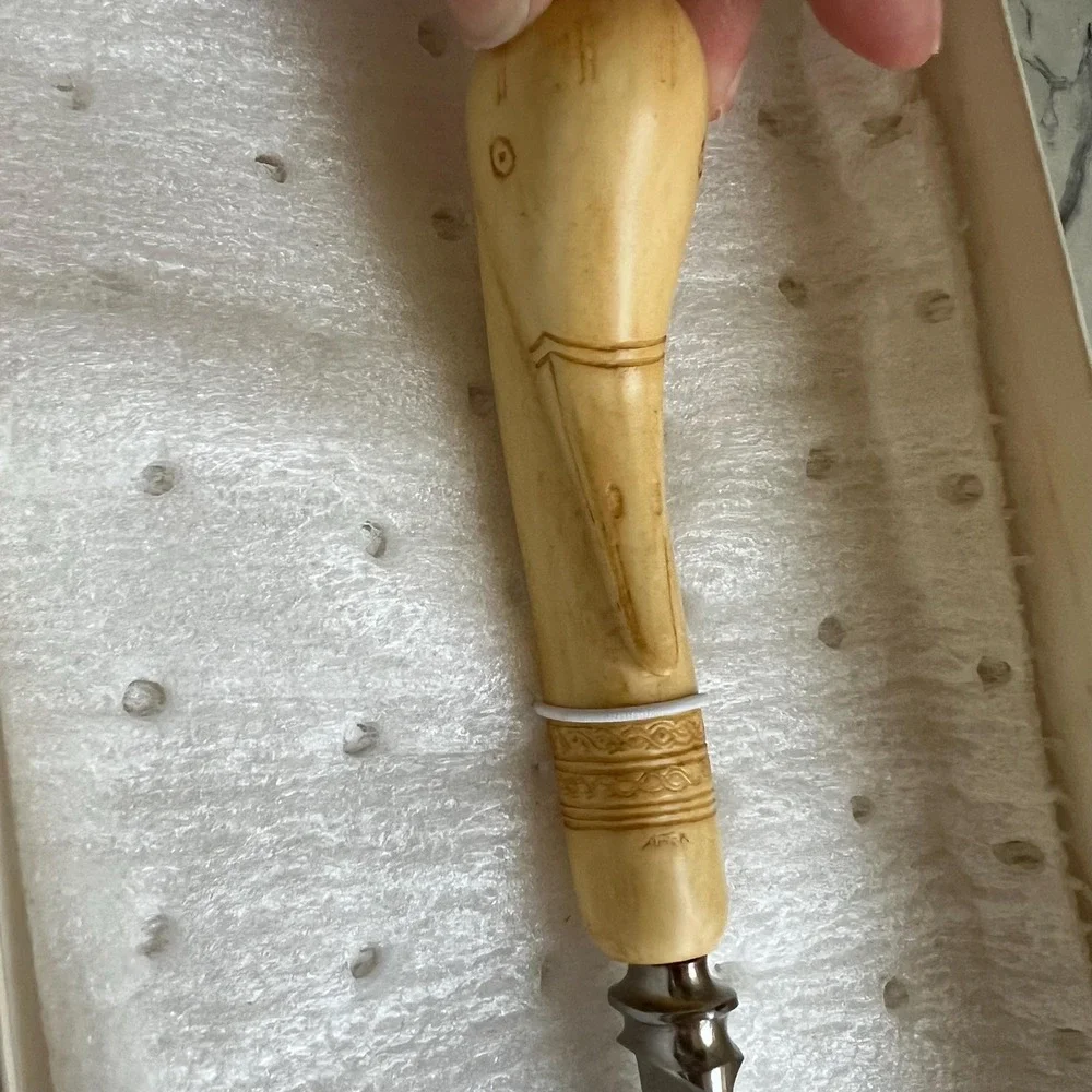 Crane or Swan‎ Carved Handle Sheffield Artek Cake Knife